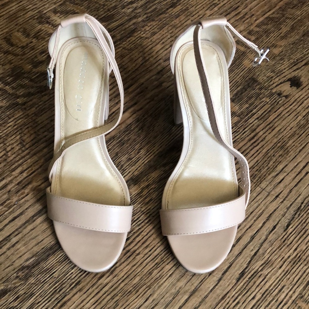 Ankle strap chunky heels ❌SOLD❌